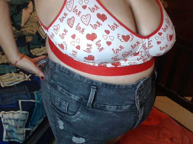 ElizabethTaylor8's BongaCams show and profile