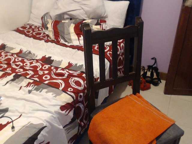 ElizabethTaylor8 live cam on BongaCams