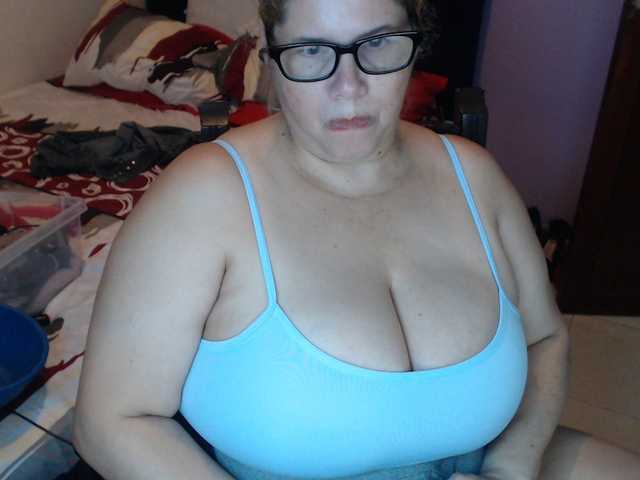 ElizabethTaylor8's BongaCams show and profile