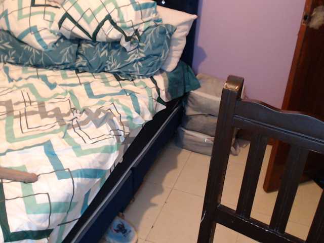 ElizabethTaylor8 live cam on BongaCams