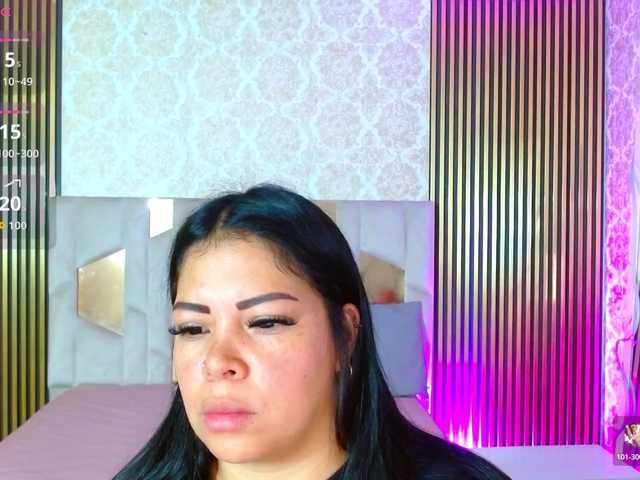 martina-tay live cam on UnifiedCams