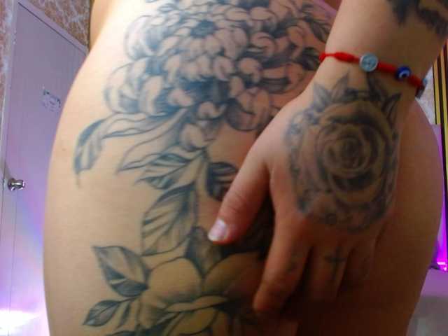 martina-tay