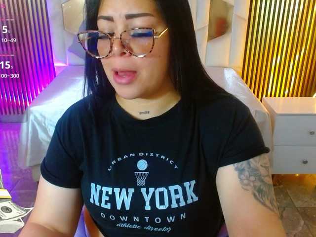 martina-tay