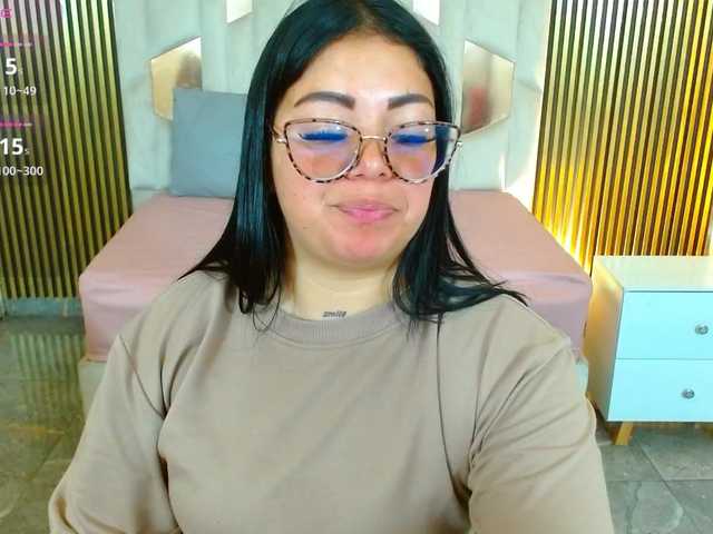 martina-tay live cam on BongaCams