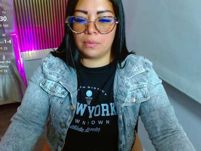 martina-tay live cam on BongaCams