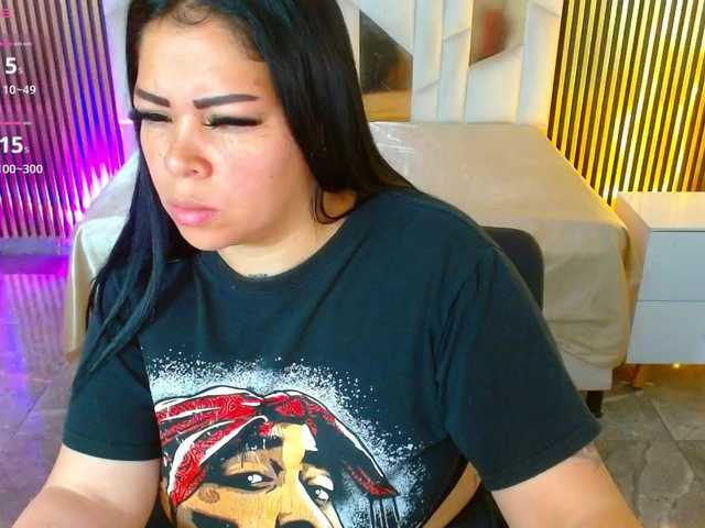 martina-tay live cam on BongaCams