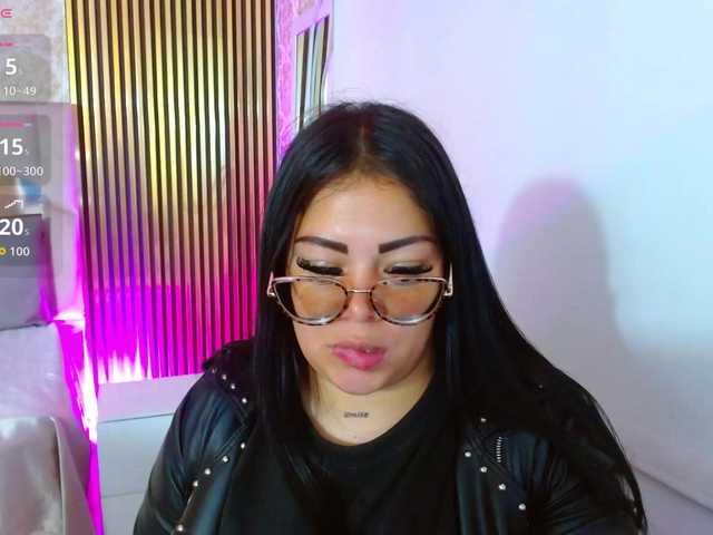 martina-tay