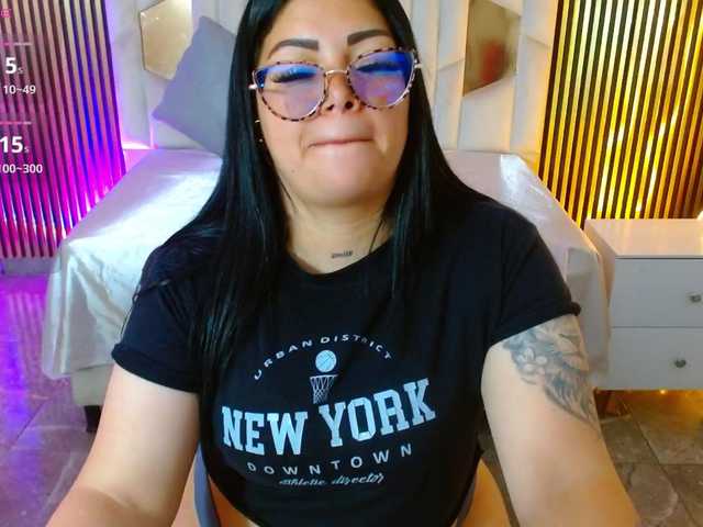 martina-tay