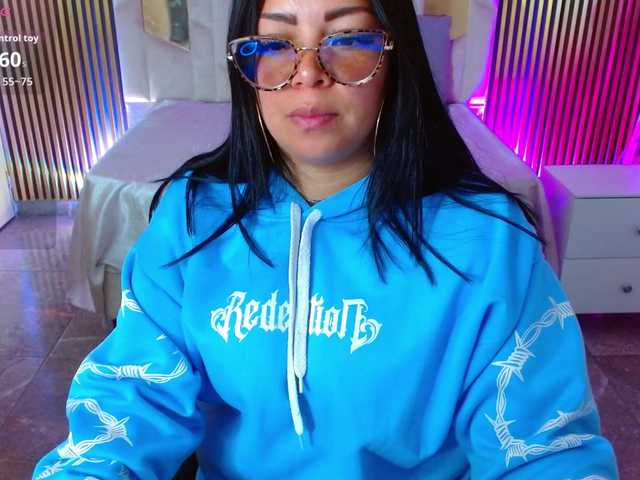 martina-tay's BongaCams show and profile