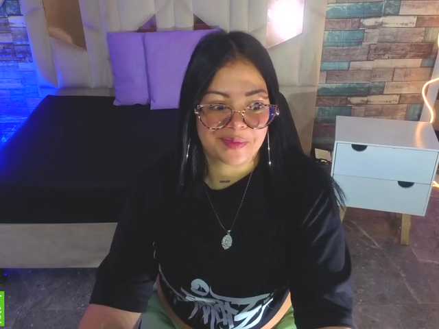 martina-tay