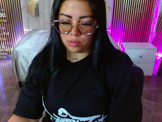 martina-tay