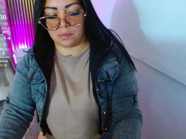 martina-tay