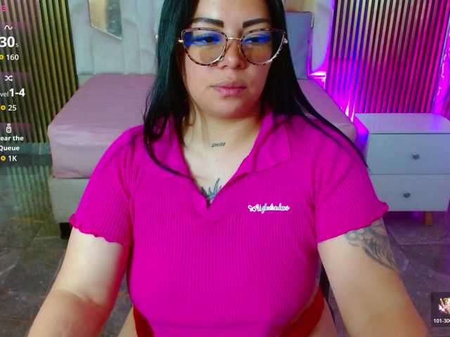 martina-tay live cam on BongaCams