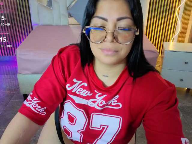 martina-tay live cam on BongaCams