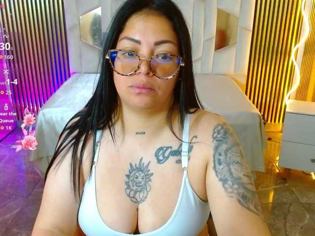 martina-tay
