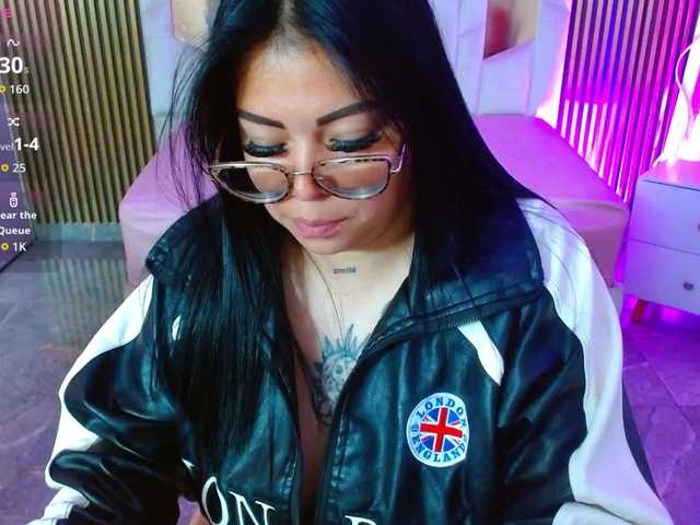 martina-tay