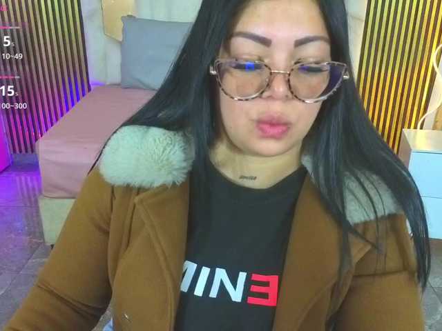 martina-tay
