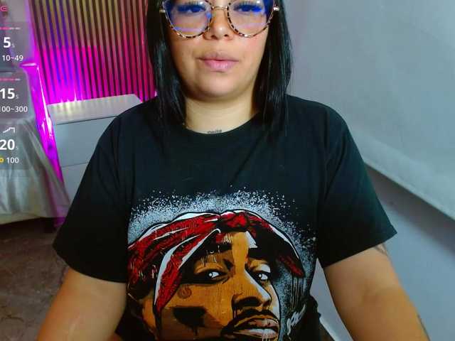 martina-tay live cam on BongaCams