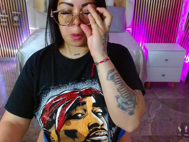 martina-tay live cam on BongaCams