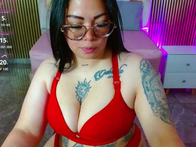 martina-tay
