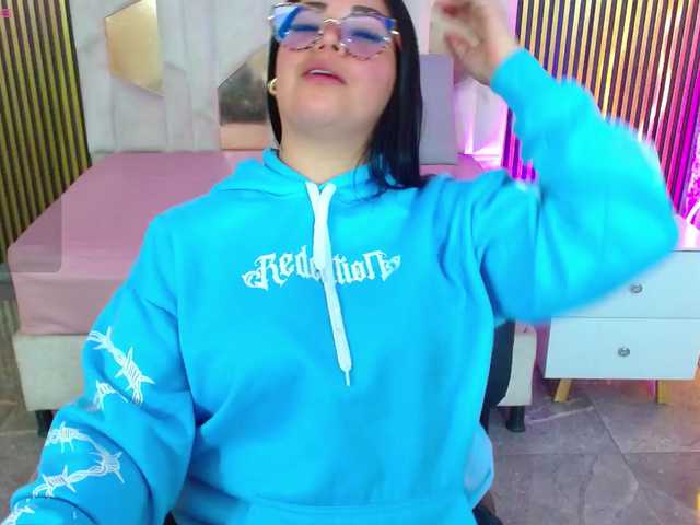 martina-tay