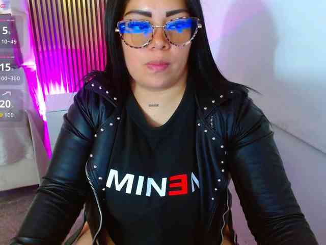 martina-tay