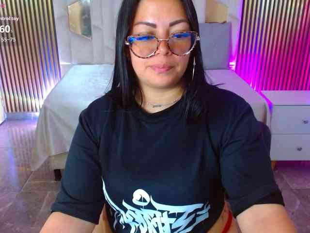 martina-tay