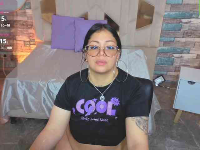 martina-tay