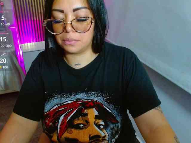 martina-tay