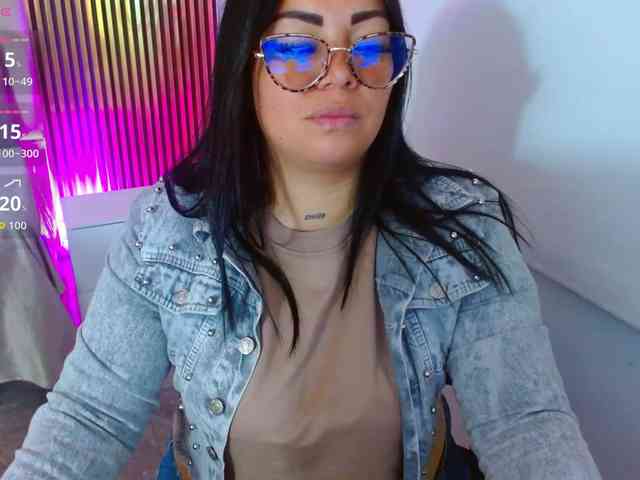 martina-tay webcam