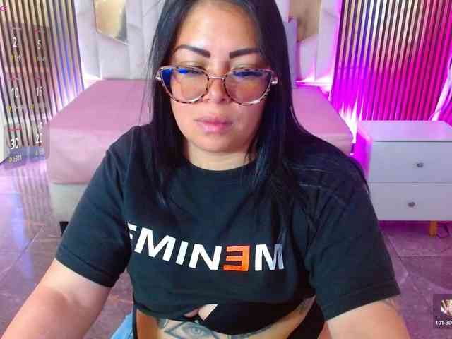 martina-tay