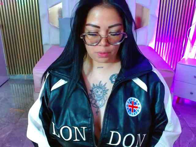martina-tay webcam