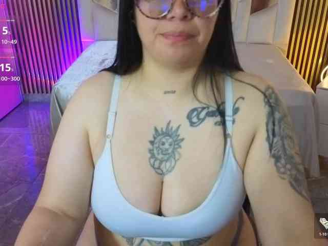 martina-tay
