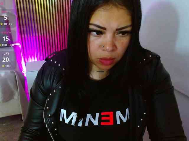 martina-tay
