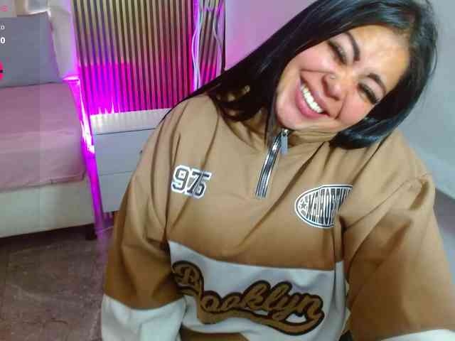 martina-tay