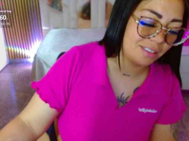 martina-tay