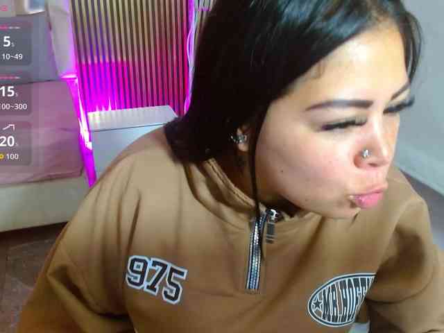 martina-tay