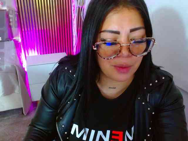 martina-tay
