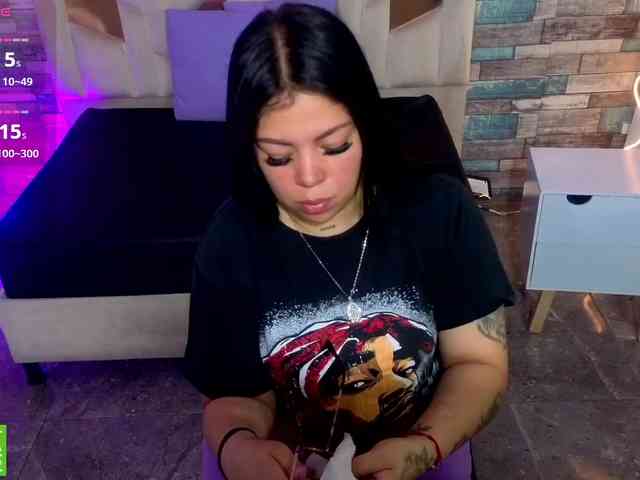 martina-tay
