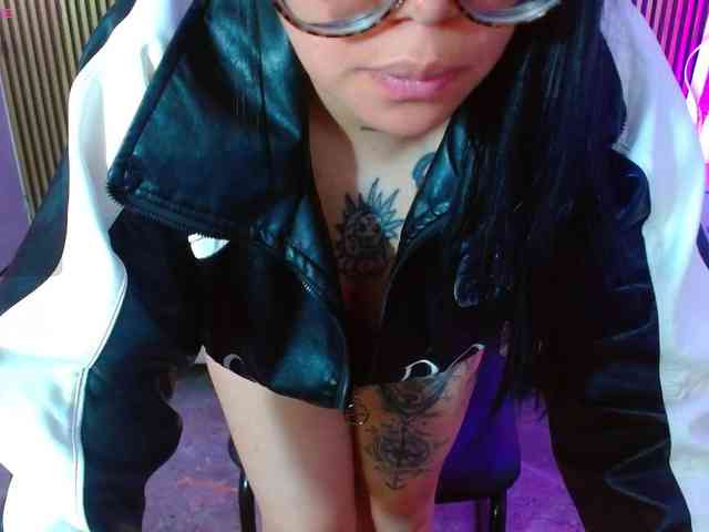 martina-tay webcam