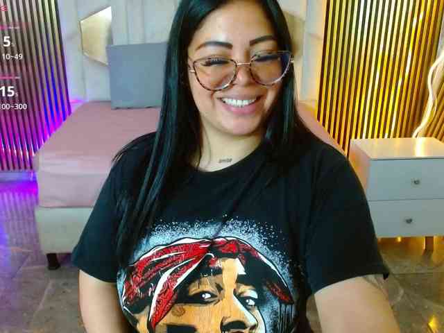 martina-tay