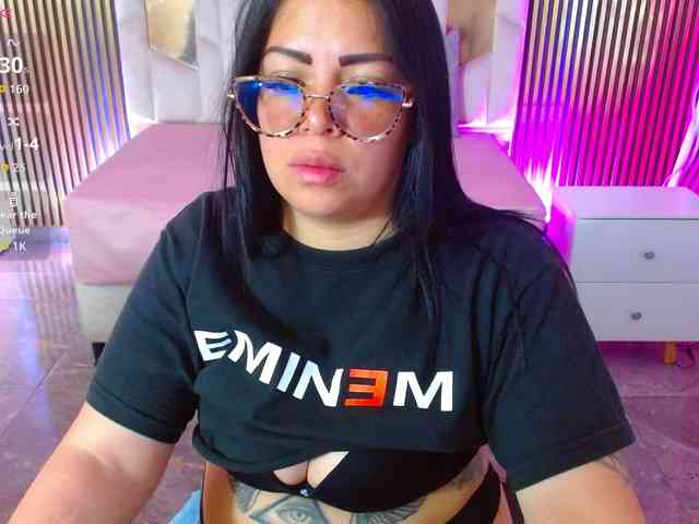 martina-tay