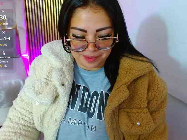 martina-tay Live Webcam on BongaCams