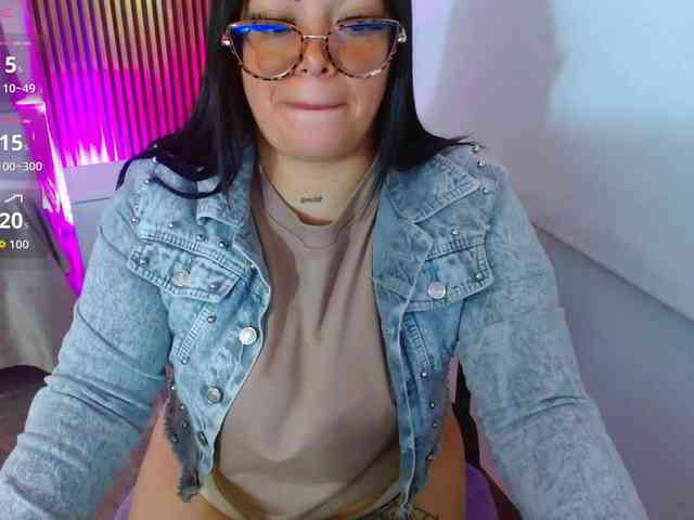 martina-tay