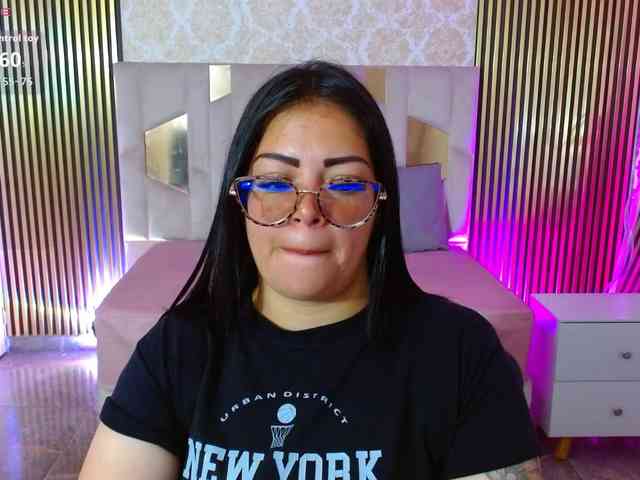 martina-tay