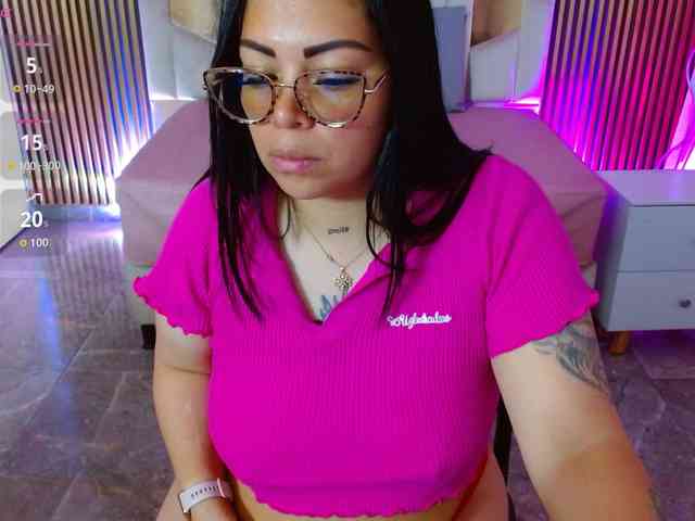 martina-tay martina-tay