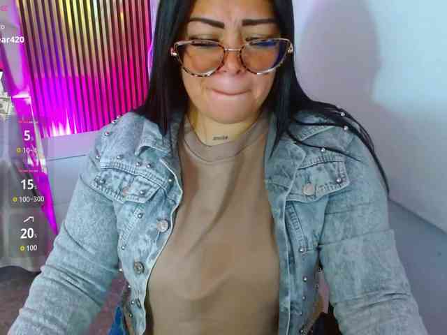 martina-tay martina-tay