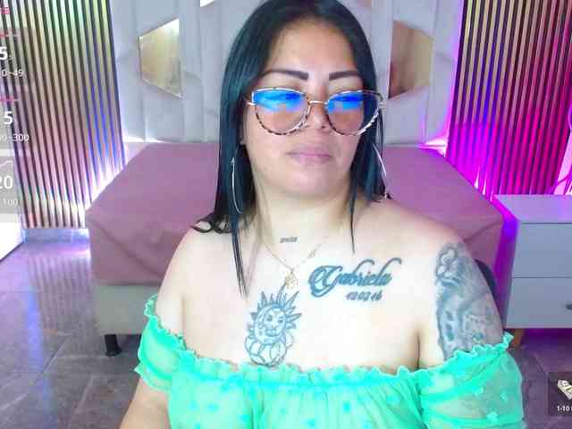 martina-tay