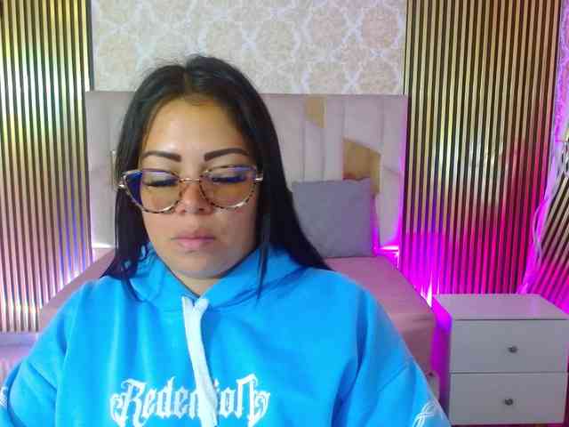 martina-tay