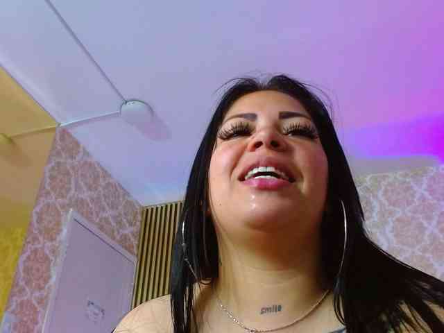 martina-tay